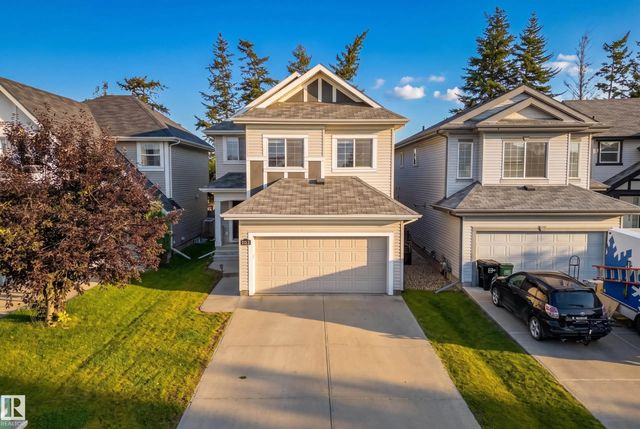 8226 180a Avenue Nw, Edmonton