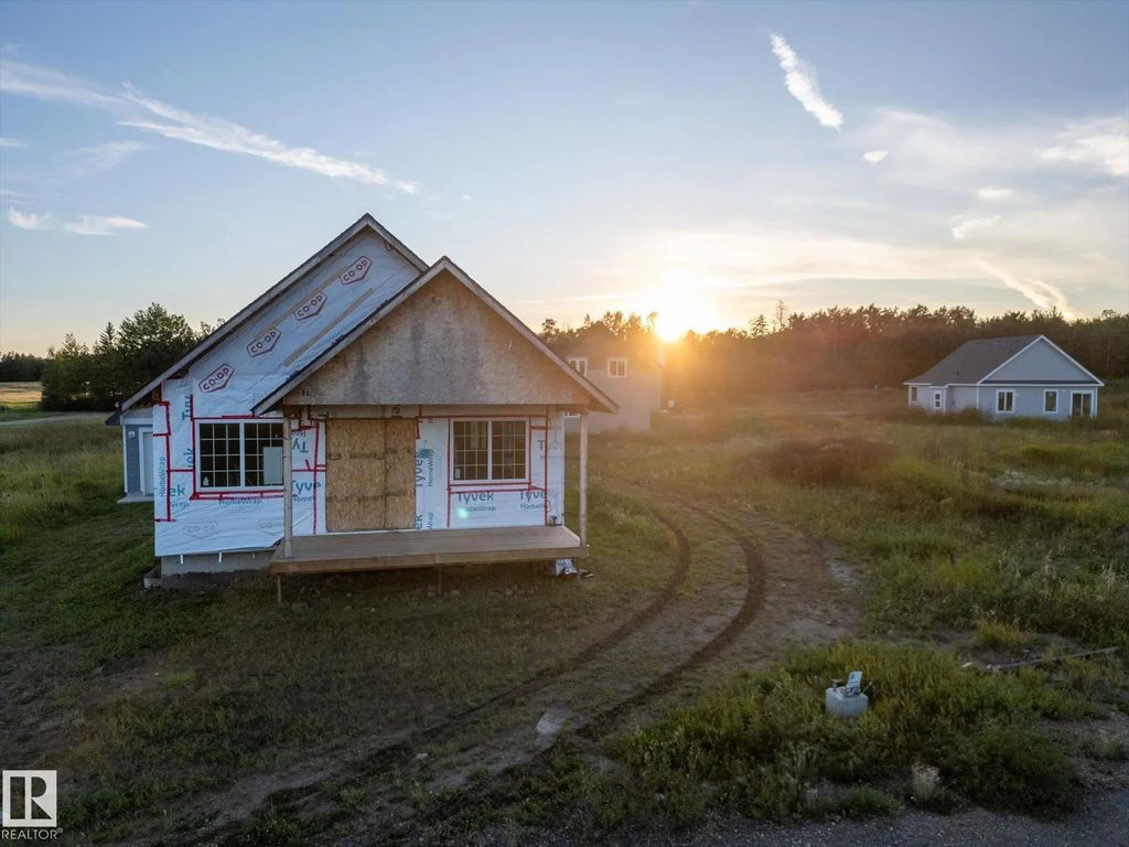 49 5323 Township Road 541a, Rural Lac Ste. Anne County