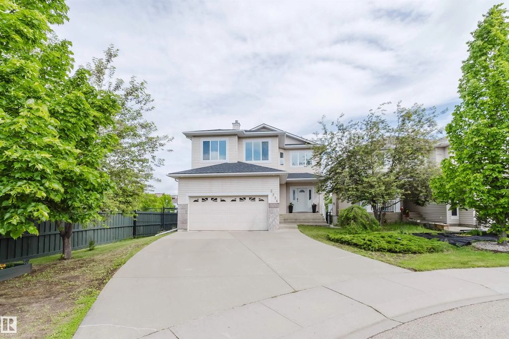 2236 Garnett Court, Edmonton