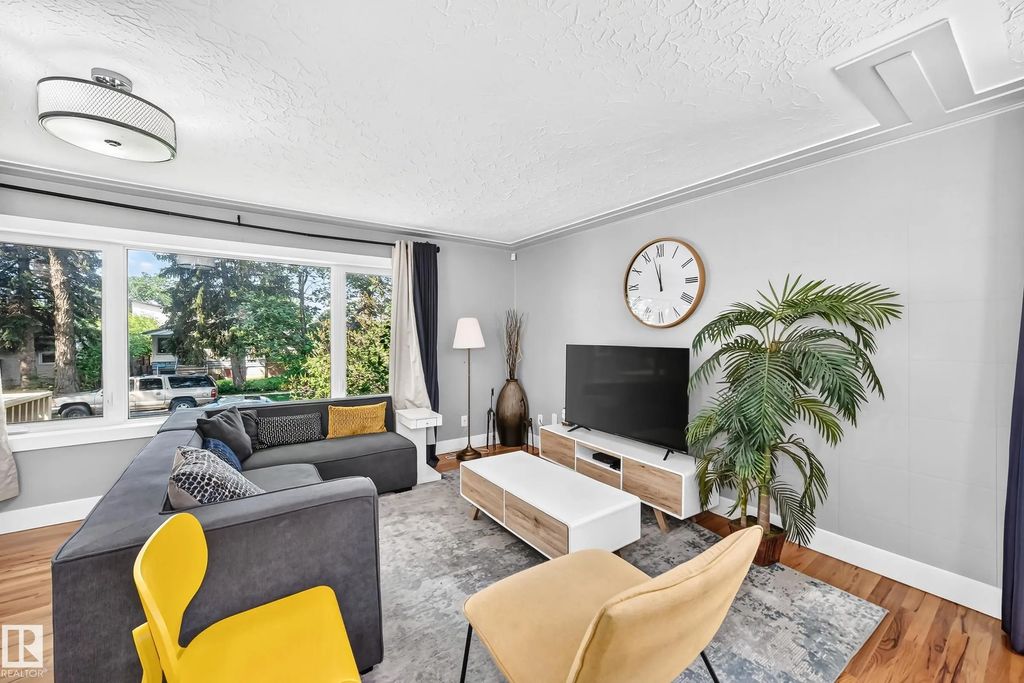 10139 74 Street, Edmonton