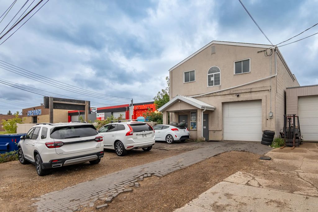 69 Avenue, Edmonton