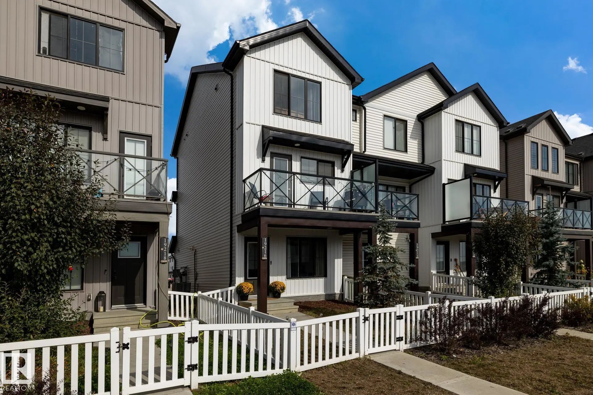 Edmonton Real Estate: Single Family Property for Sale in The Uplands