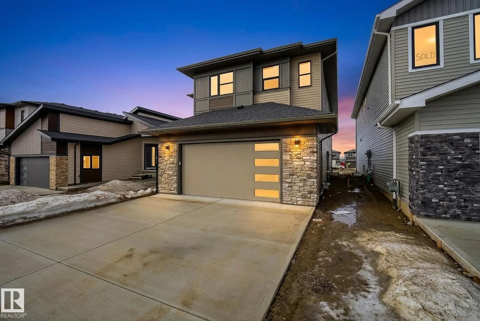 Photo for MLS®# E4507057 - home for sale at 7091 Kiviaq Crescent Southwest, Keswick, Edmonton AB