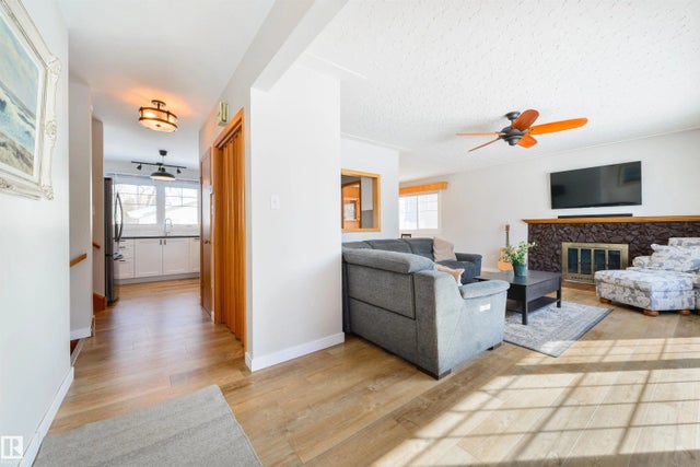 15714 89a Avenue Nw, Edmonton