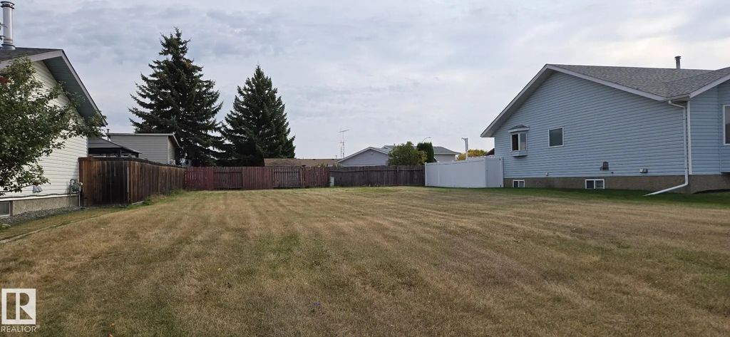 5613 45a Street, Vegreville