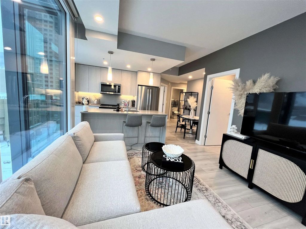 702 10180 103 Street, Edmonton