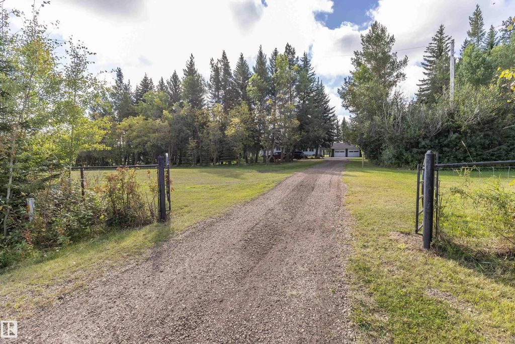 21557 Wye Road, Rural Strathcona County