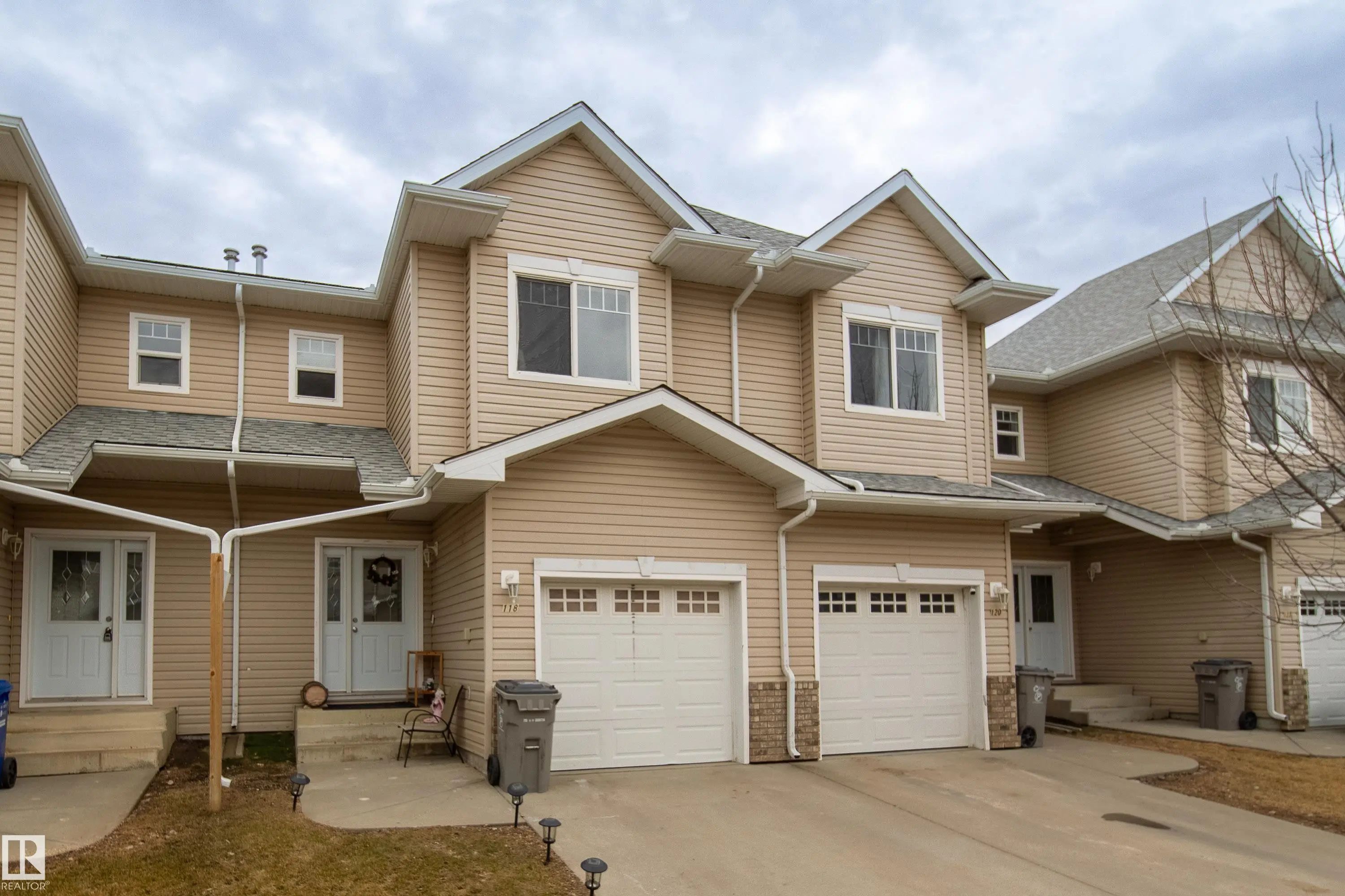 Real Estate Listing in Eaglemont Heights, Beaumont