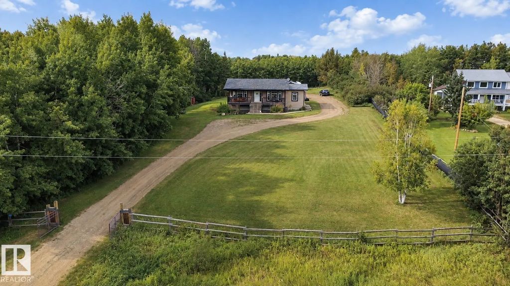 327 50419 Range Road 203, Rural Beaver County