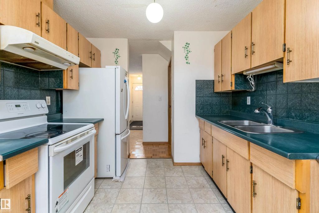 14737 25 Street Nw, Edmonton
