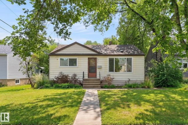 6261 112a Street Nw, Edmonton