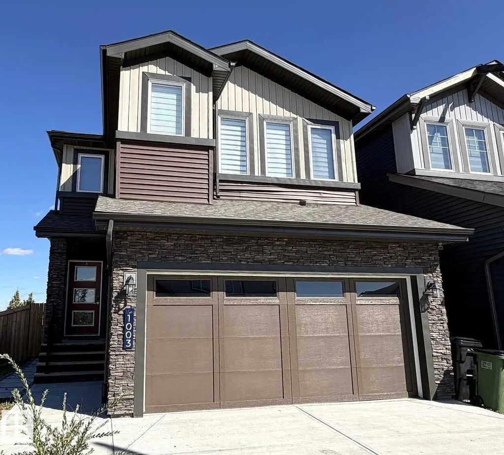 1003 Goldfinch Way, Edmonton