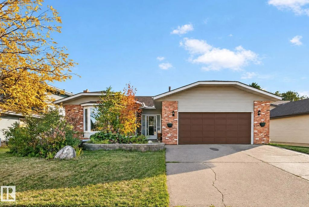11 Howson Crescent, Edmonton