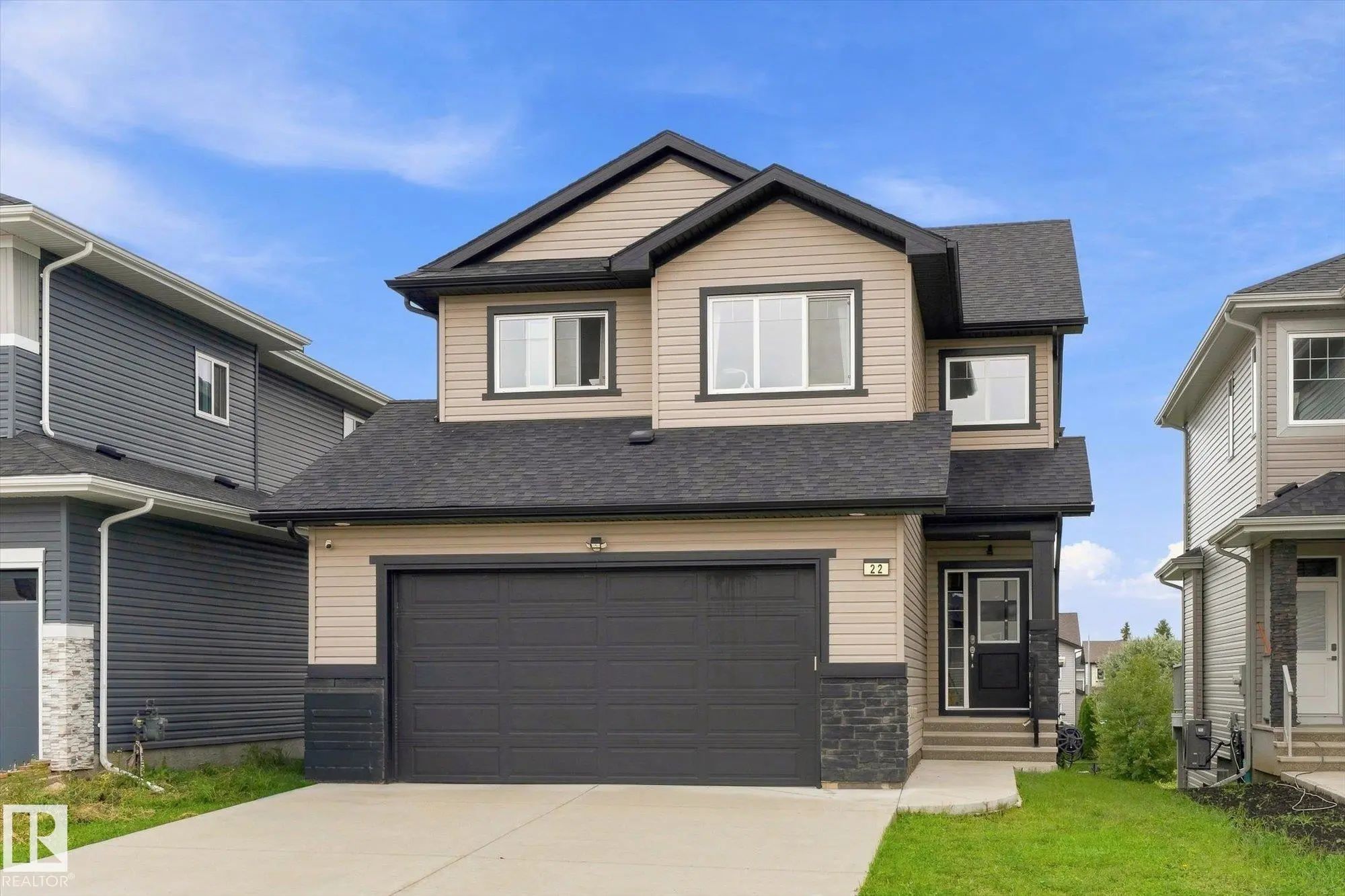 Photo for MLS®# E4506313 - home for sale at 22 Harley Way, Hilldowns, Spruce Grove AB