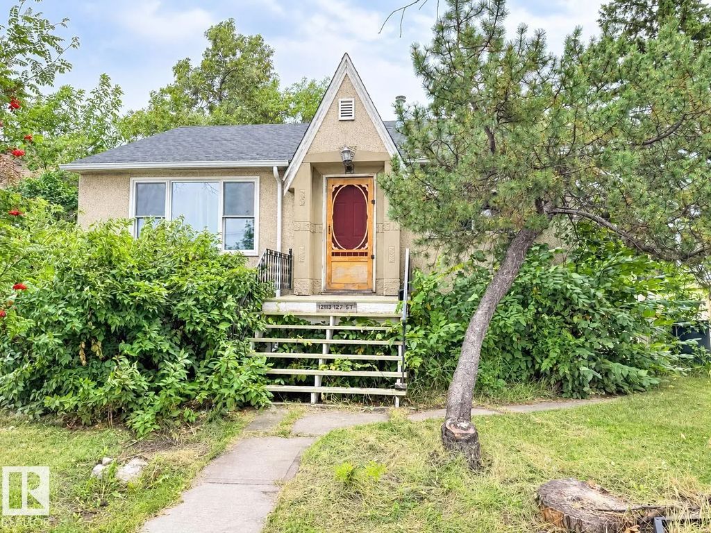 12113 127 Street, Edmonton