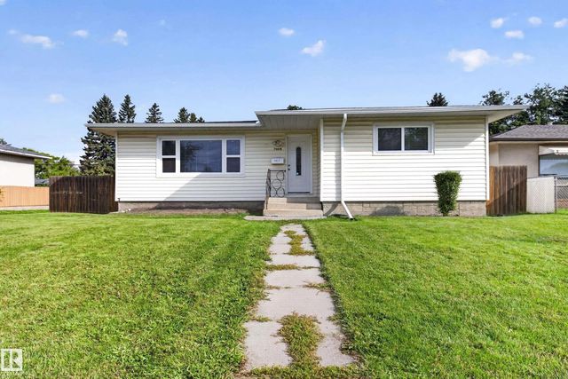 7108 90 Avenue Nw, Edmonton