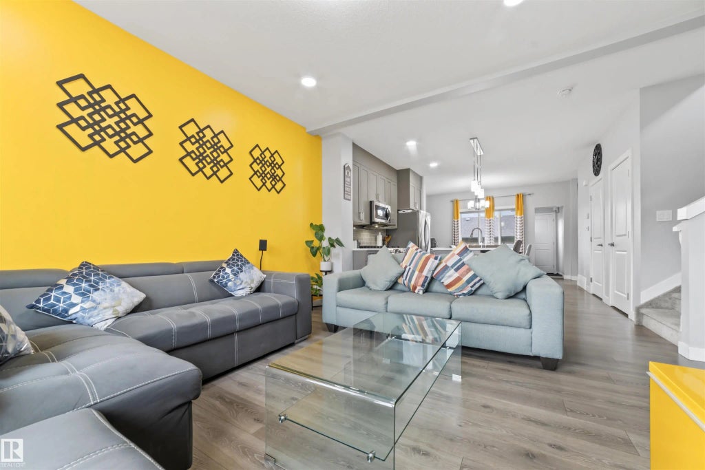 2153 Maple Road, Edmonton