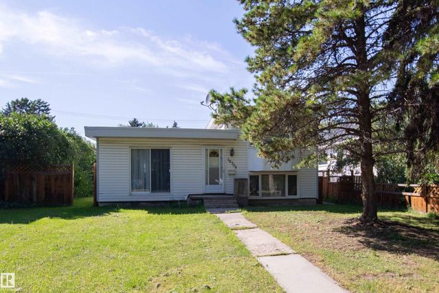 10738 129 Street Nw, Edmonton