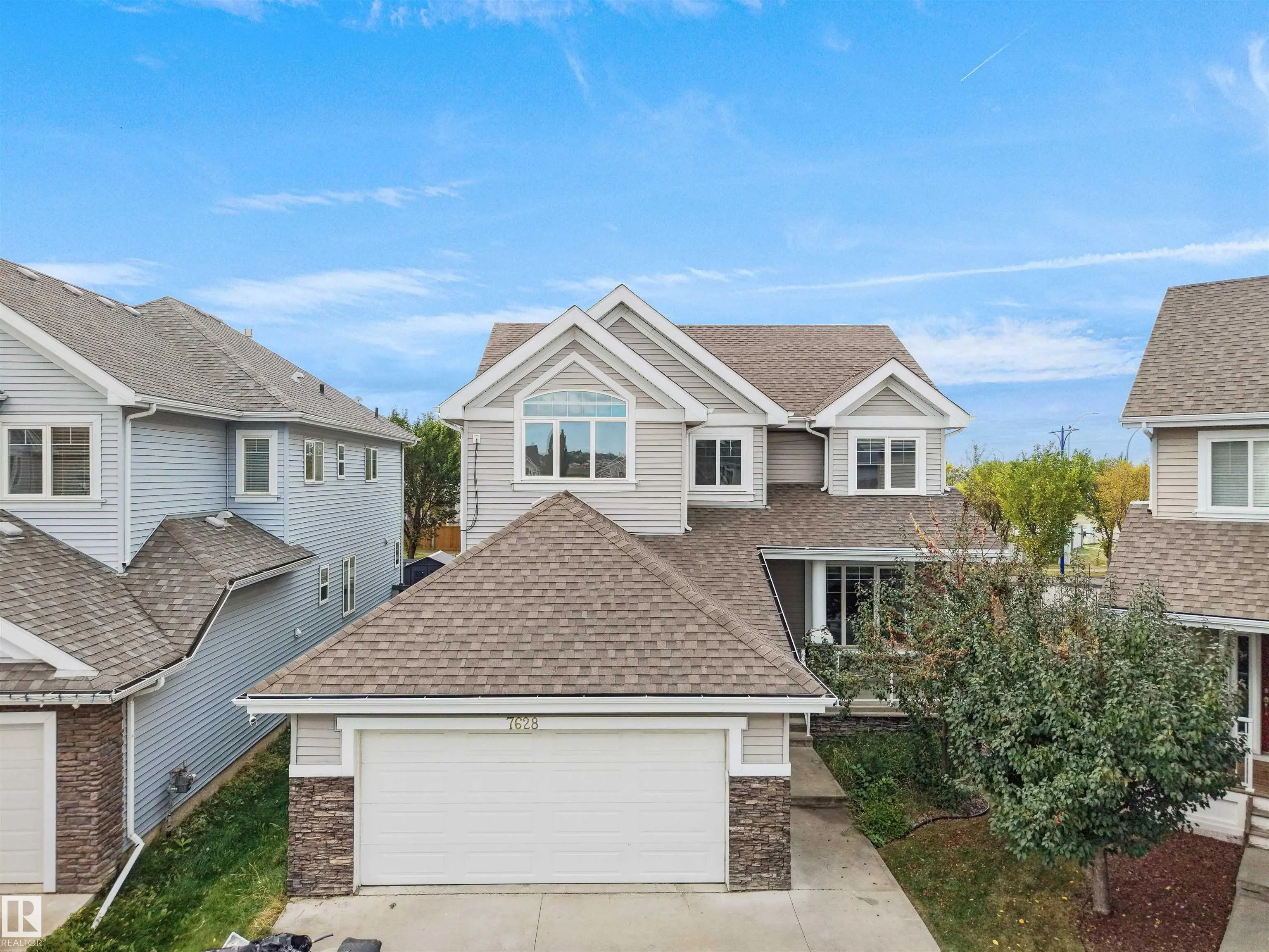Photo for MLS®# E4510868 - home for sale at 7628 10 Avenue Southwest, Summerside, Edmonton AB