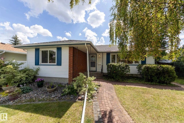 8015 71 Avenue Nw, Edmonton