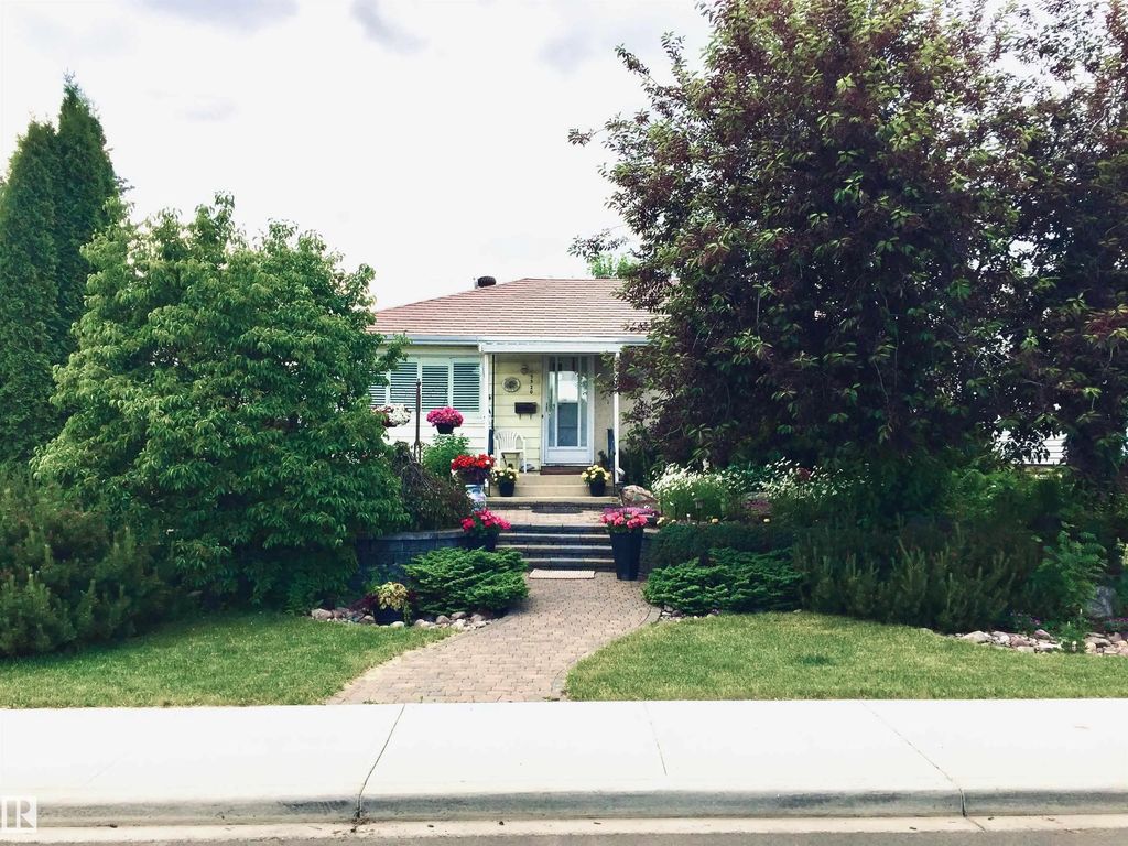 5320 105b Street, Edmonton
