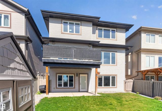 4225 Charles Close Sw, Edmonton