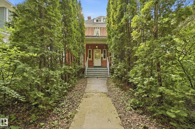 8520 104 Street Nw, Edmonton