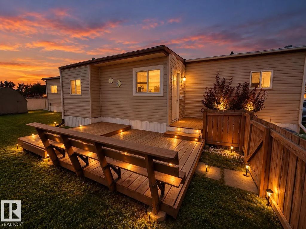 5 Calmar Mobile Home Park, Calmar