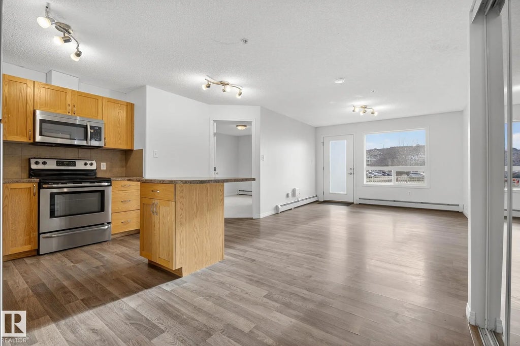 1124 330 Clareview Station Drive, Edmonton