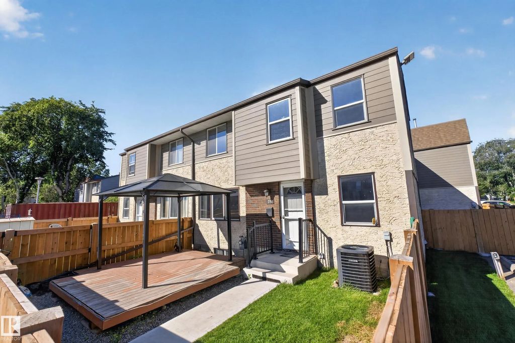 23 Willowdale Place, Edmonton