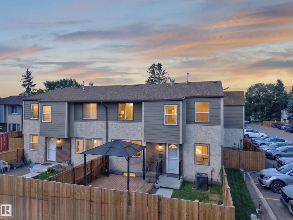 23 Willowdale Place, Edmonton