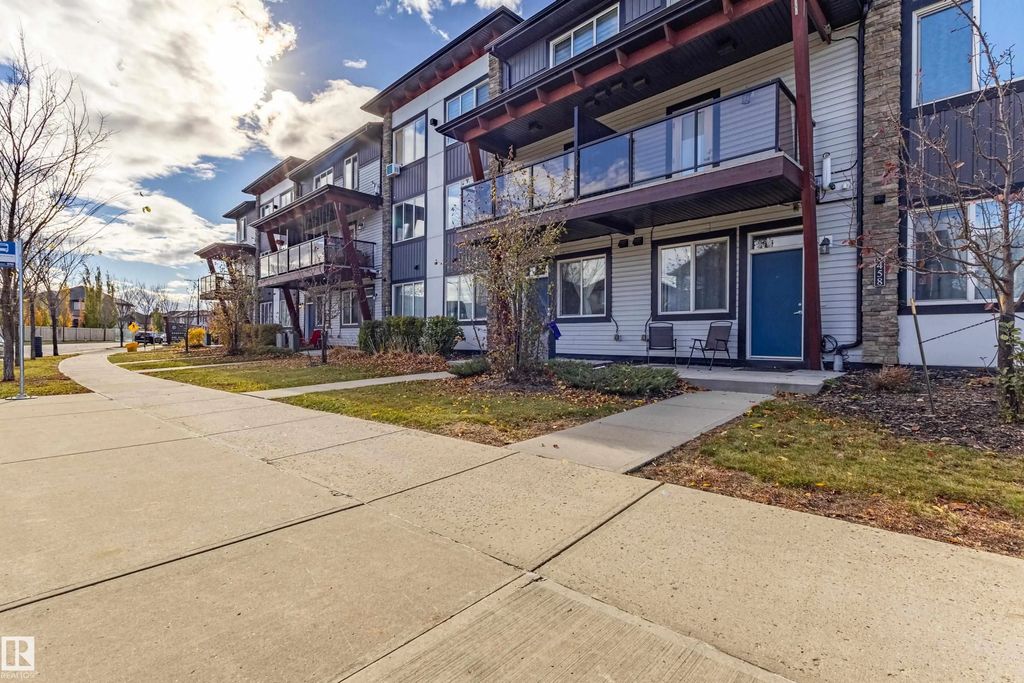 456 Allard Boulevard, Edmonton