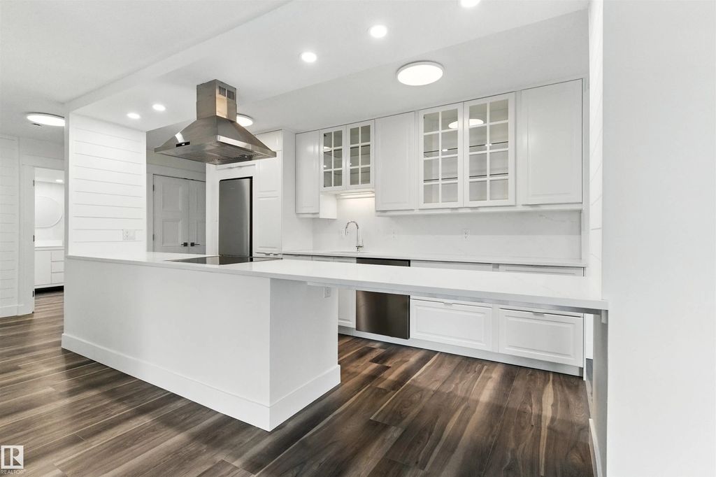 1203 9737 112 Street, Edmonton