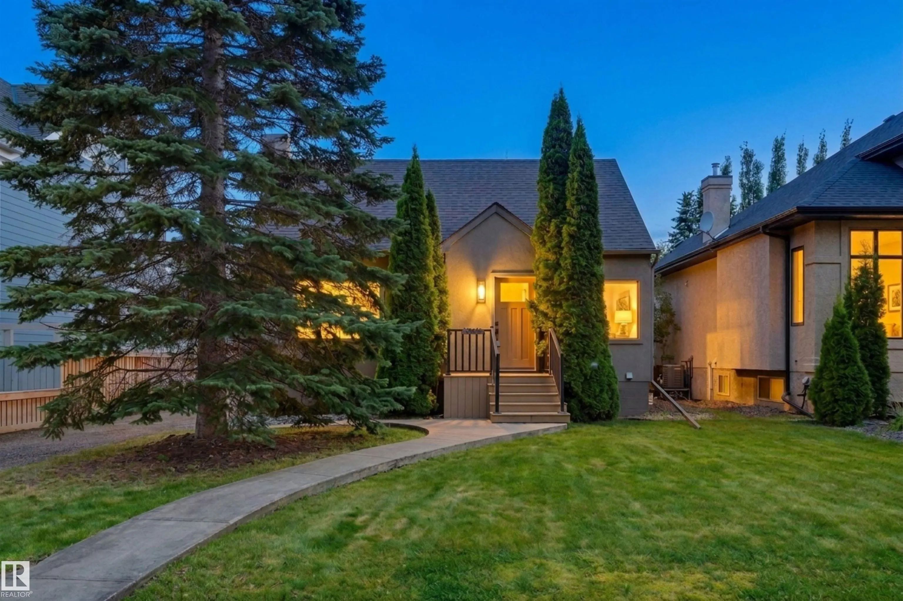 Single Family Home for Sale in Edmonton, AB
