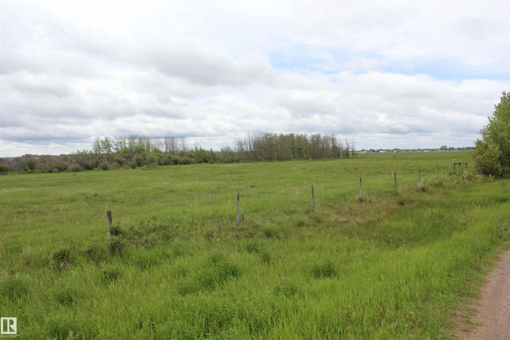 Twp Rd 570a Range Rd 65, Rural St. Paul County