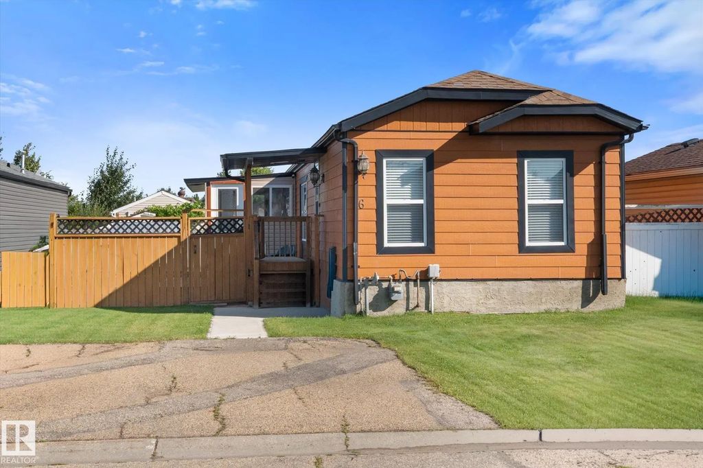 6 Sunset Boulevard, Spruce Grove