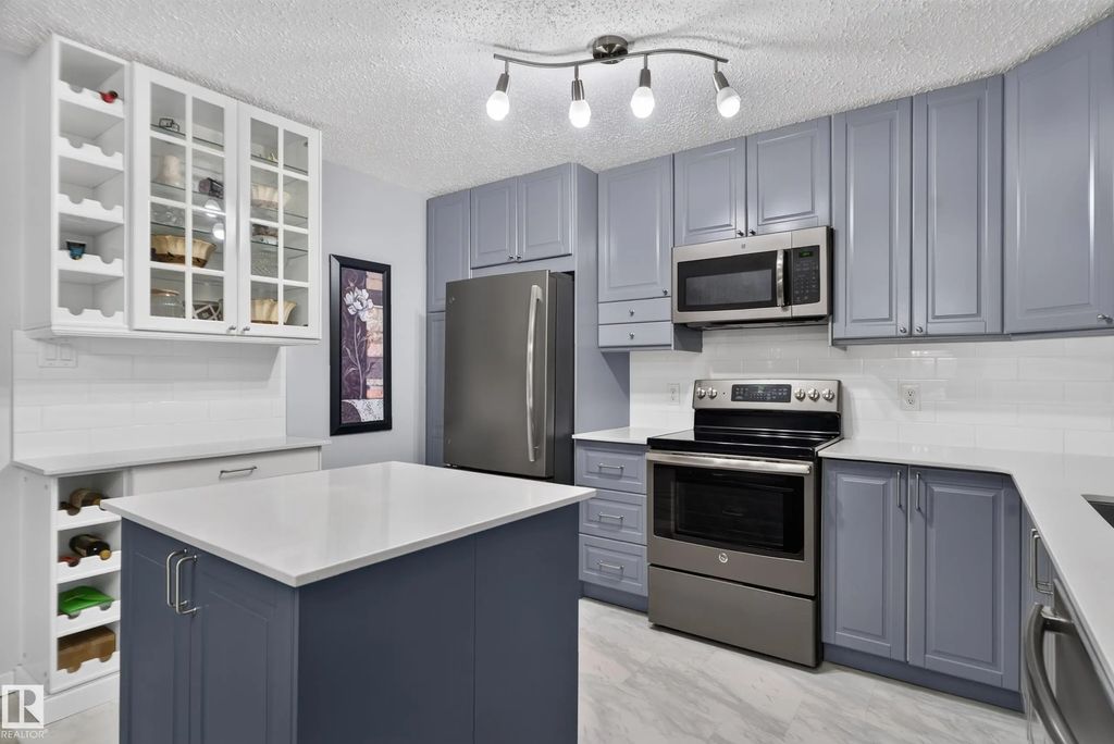 118 2098 Blackmud Creek Drive, Edmonton