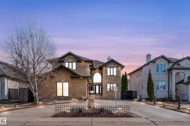 8715 160a Avenue Nw, Edmonton