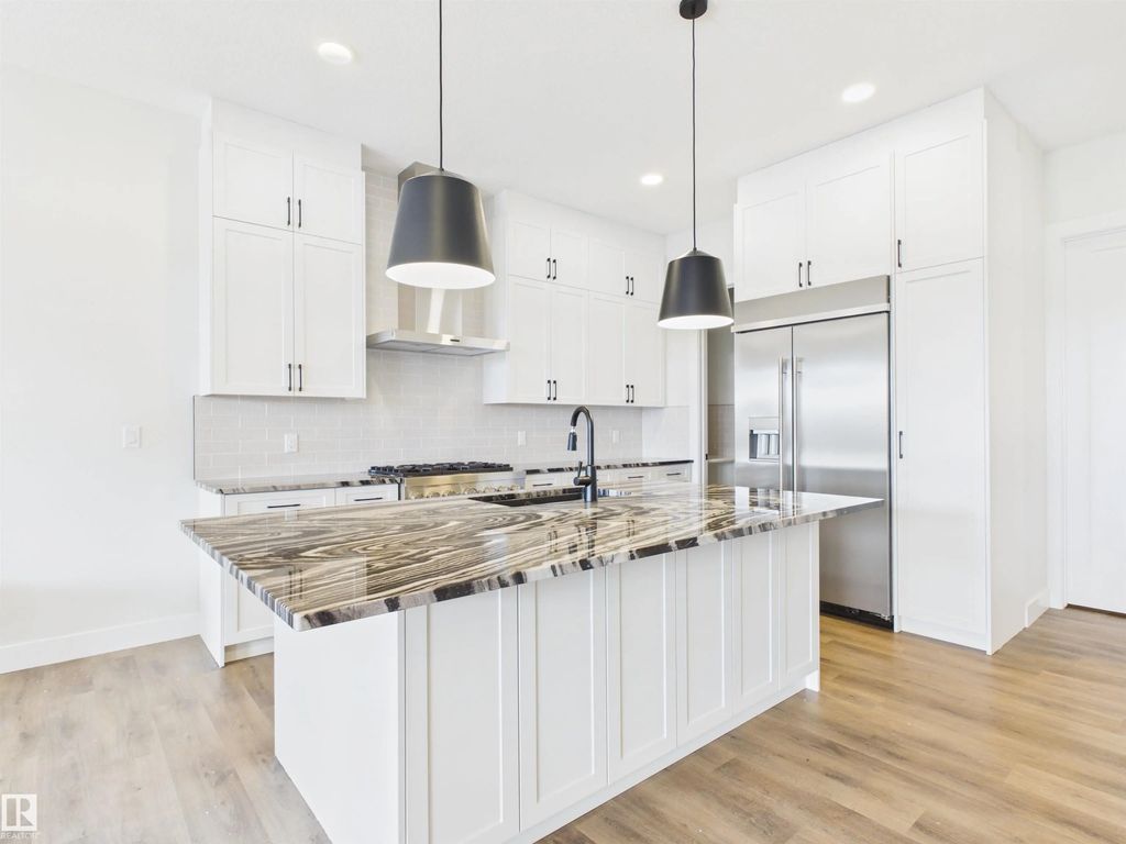 593 Genesis Wynd, Stony Plain