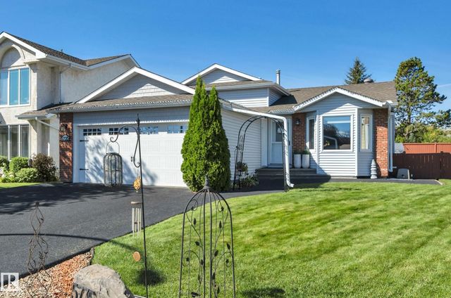 5735 152a Avenue Nw, Edmonton