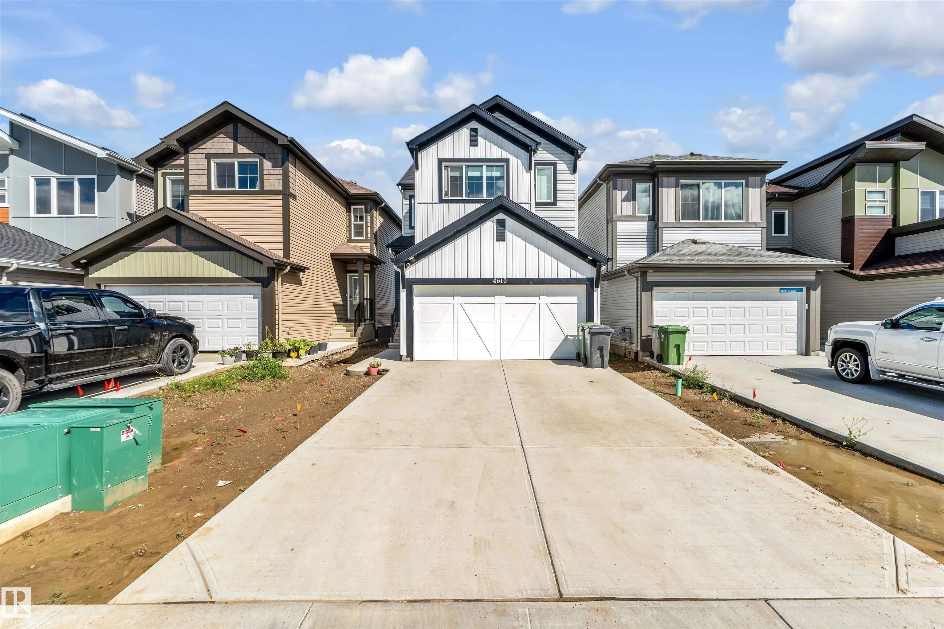Photo for MLS®# E4505563 - home for sale at 4610 72 Avenue, Le Reve, Beaumont AB