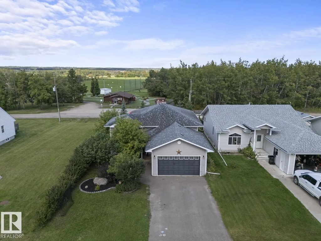 4809 51 Avenue, Ardmore