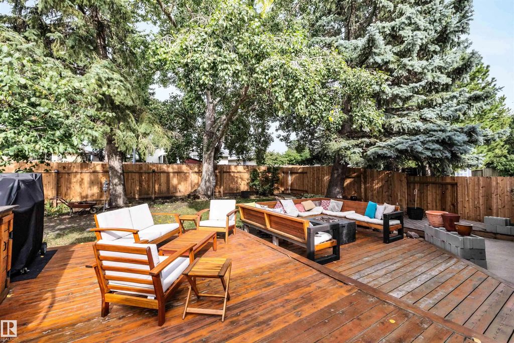 361 Lee Ridge Road, Edmonton