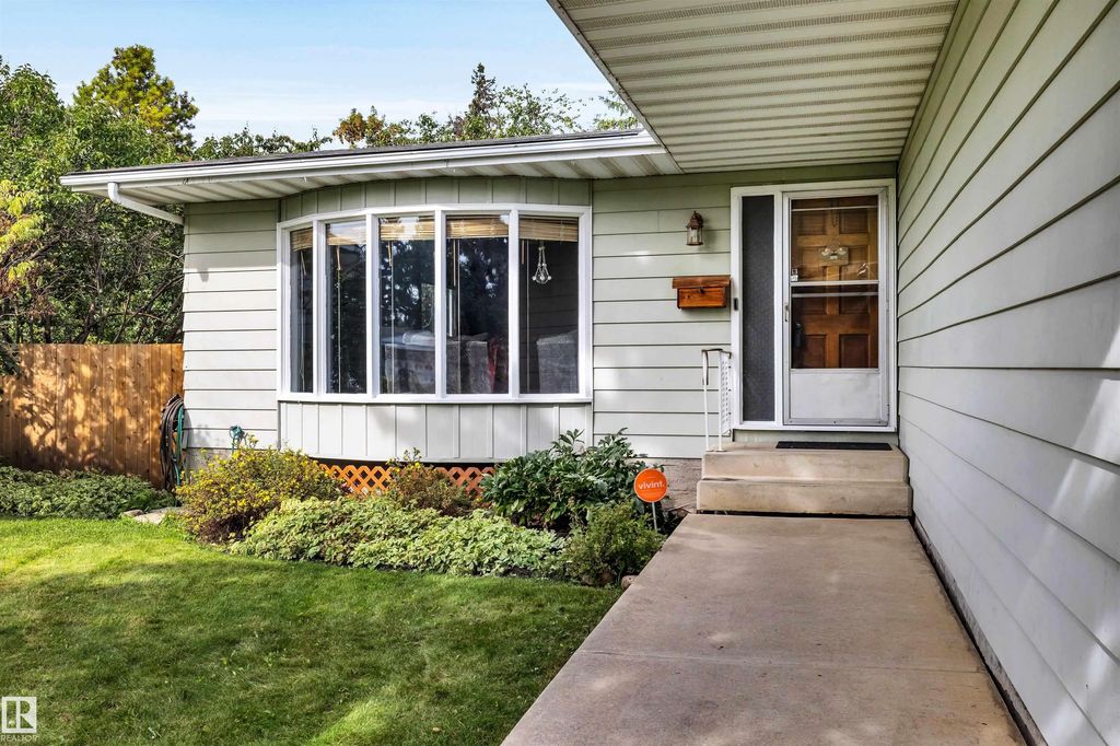 361 Lee Ridge Road, Edmonton