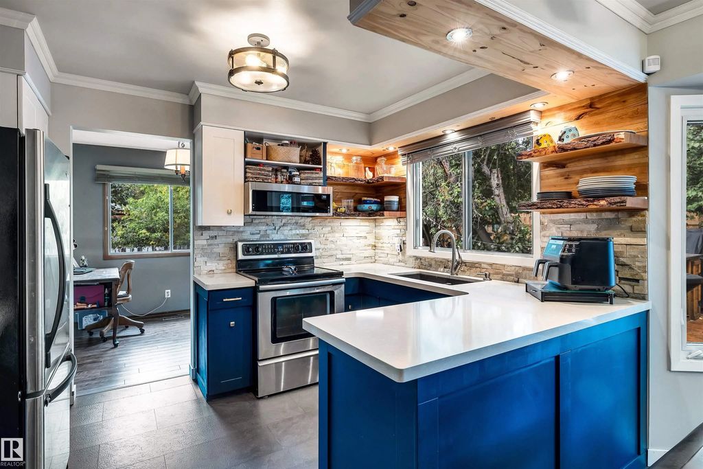 361 Lee Ridge Road, Edmonton