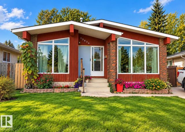 13836 26 Street Nw, Edmonton