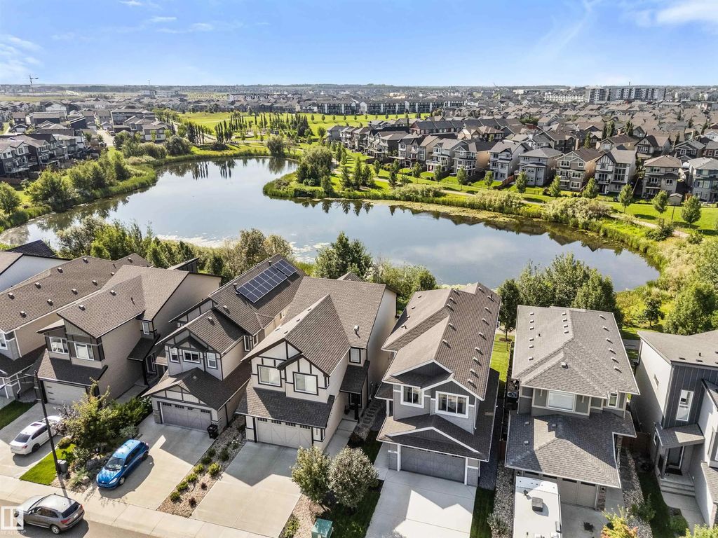 3334 Parker Loop, Edmonton