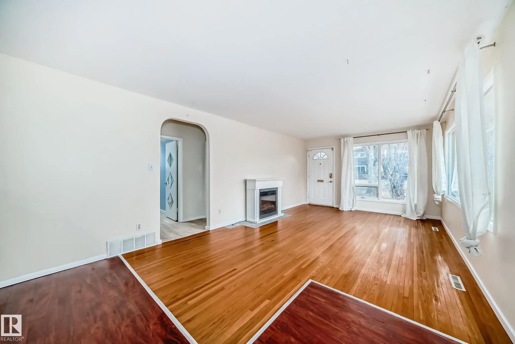 5204 112 Avenue, Edmonton
