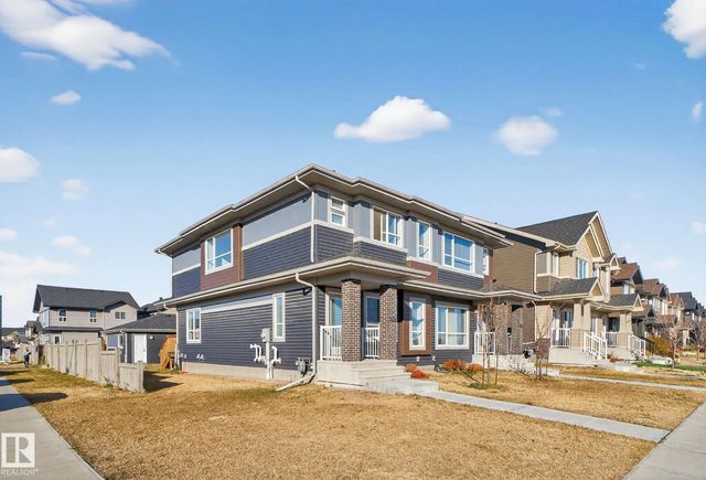 382 Crystallina Nera Drive Nw, Edmonton