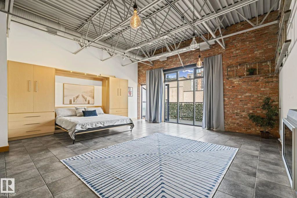 205 10265 107 Street, Edmonton